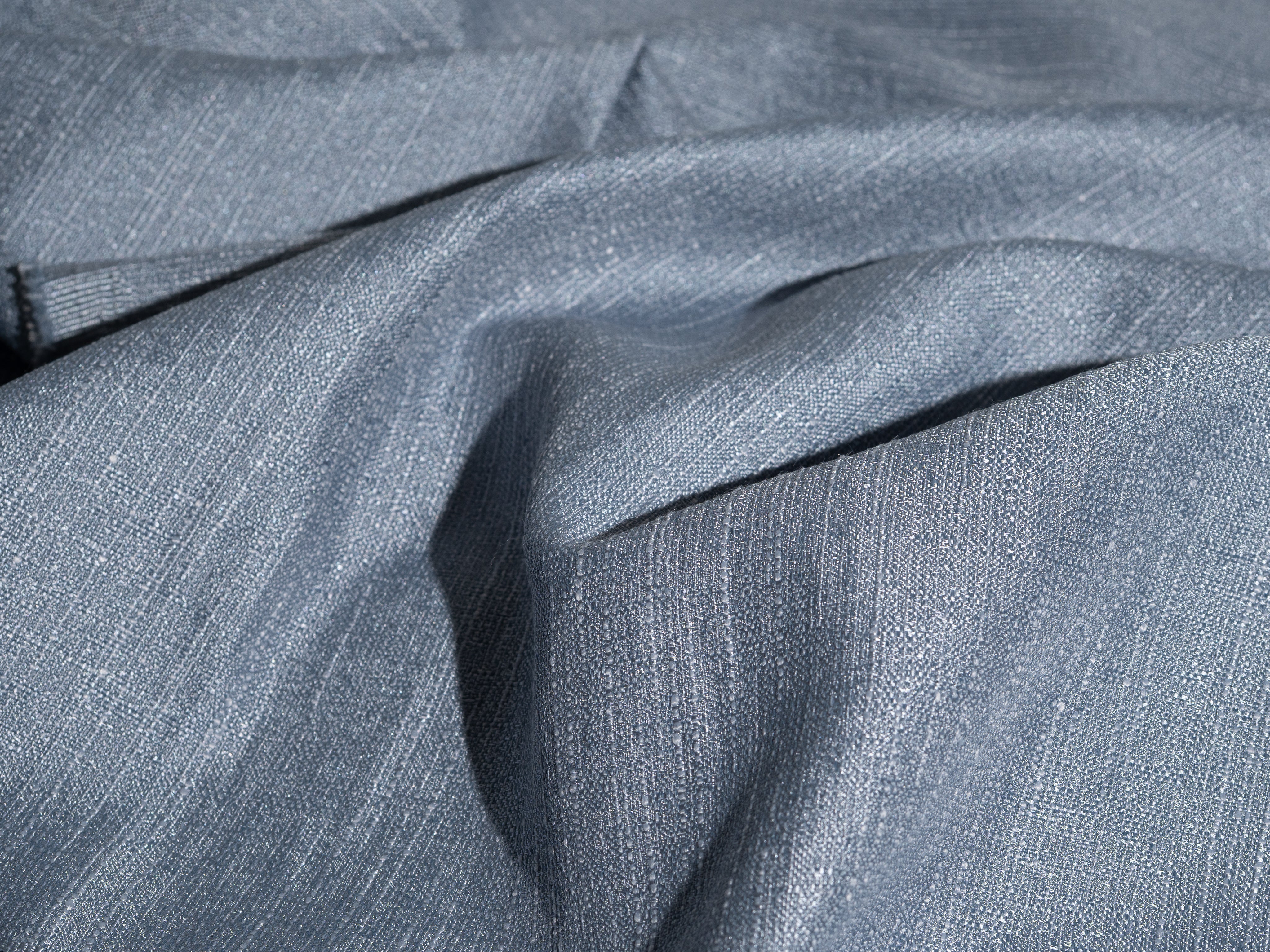 Slub-Texture Curtain